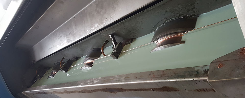 自動拉絲機(jī)